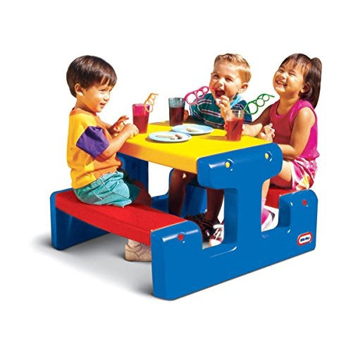 Little Tikes Picnic Table by MGA ENTERTAINMENT LTD