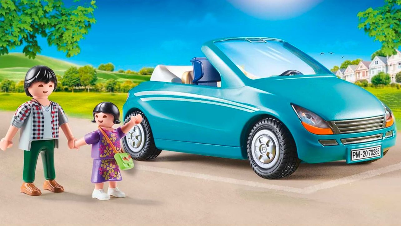 Playmobil Family with Car (70285)