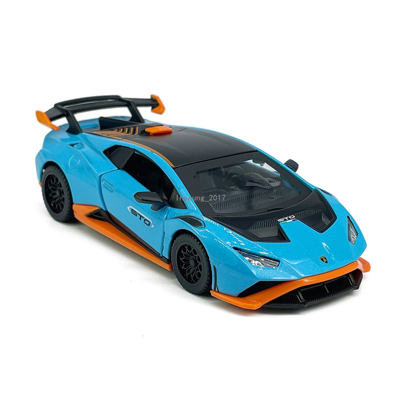 Lamborghini Huracán STO 1:24 Die-Cast Car by CHE ZHI