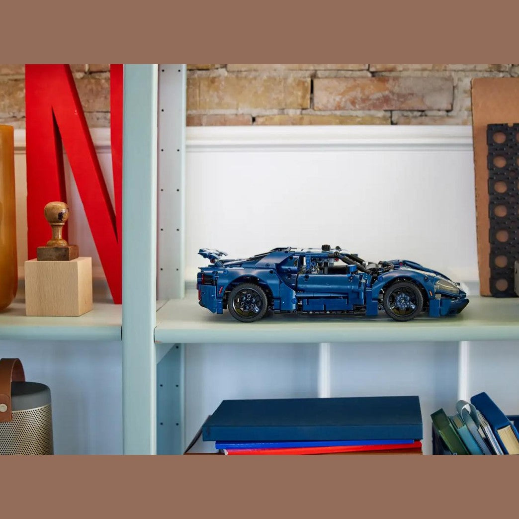 LEGO 2022 Ford GT (42154) by LEGO