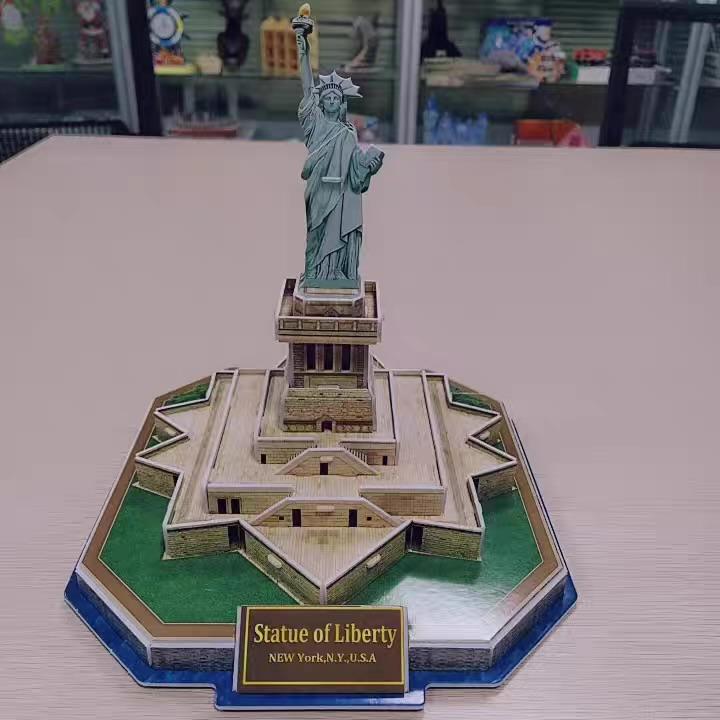 3D Puzzle Statue of Liberty by OFFBRAND