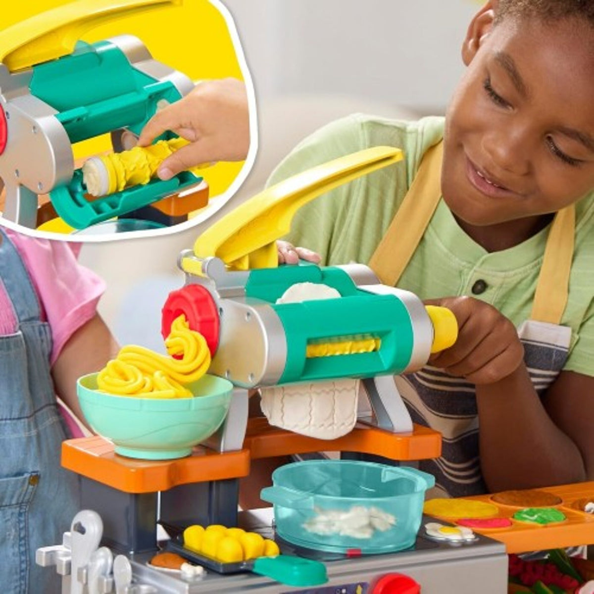 Play-Doh Super Sizzlin' Kitchen Playset by Play-Doh