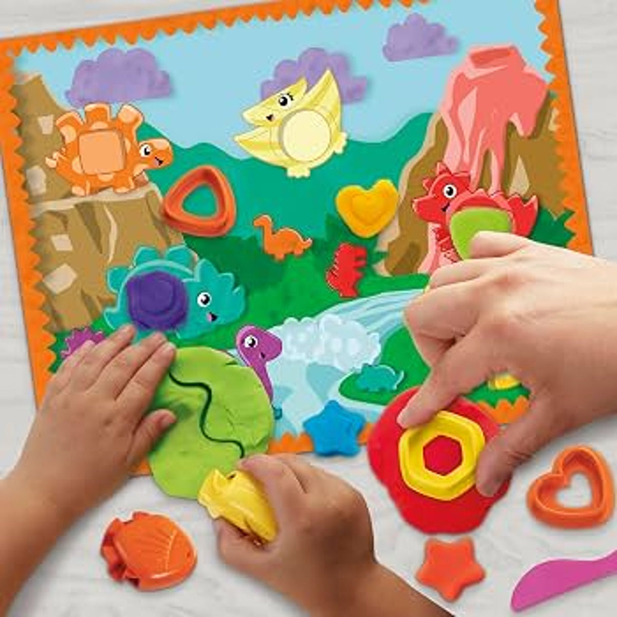 Play-Doh Dinosaur Shapes & Colors Starter Set by Play-Doh