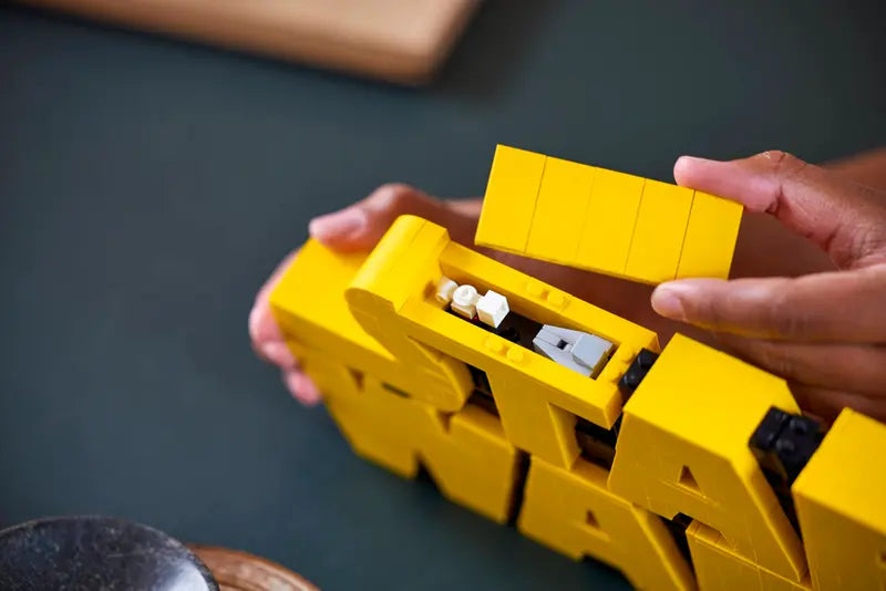 LEGO Brick-Built Star War Logo (75407)