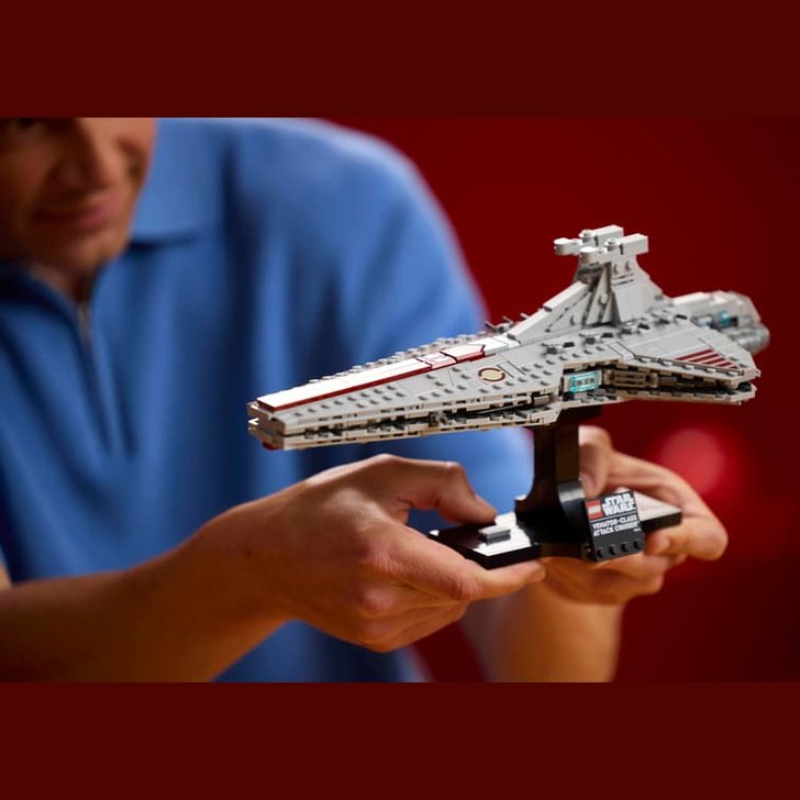 LEGO Venator-Class Attack Cruiser (75441) by LEGO