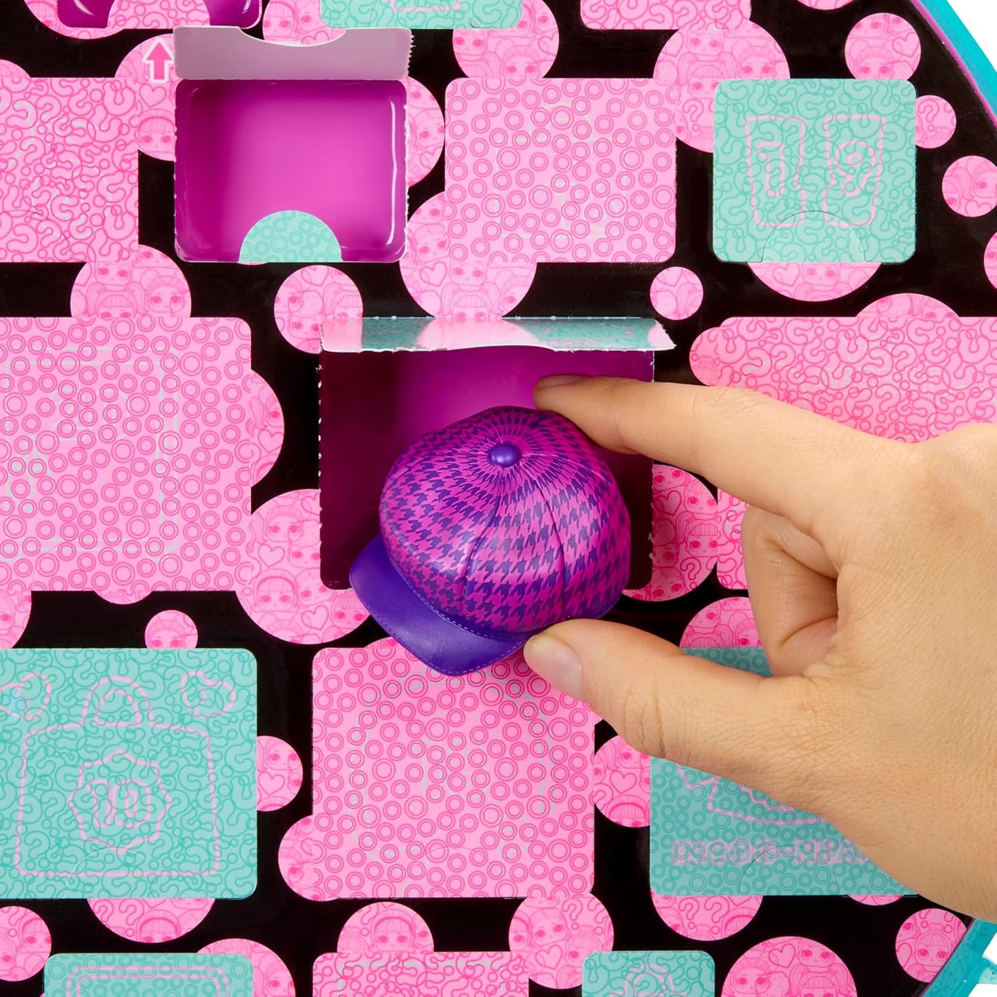 L.O.L. Surprise! Crack The Code Ultimate Unboxing