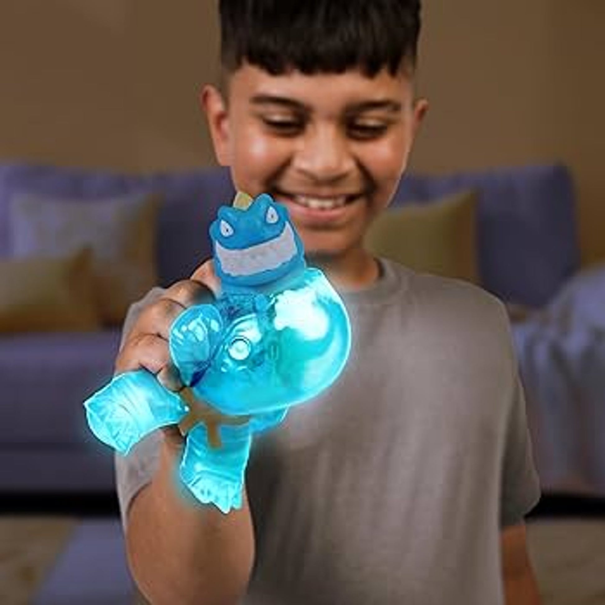 Heroes Of Goo Jit Zu Hero Creator Glow-in-the-Dark Tyro by Heroes Of Goo Jit Zu