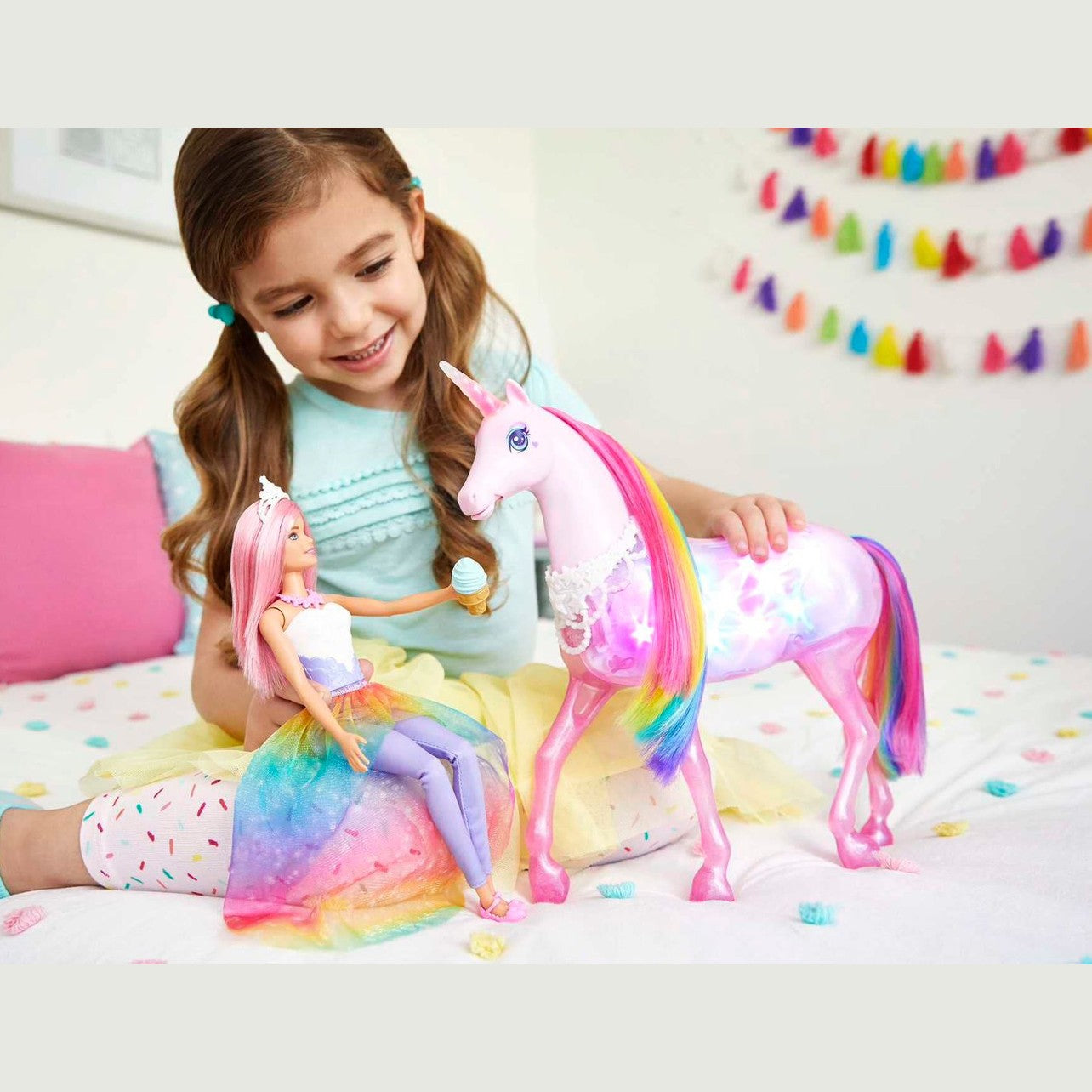 BARBIE DREAMTOPIA DOLL & UNICORN SET by Mattel