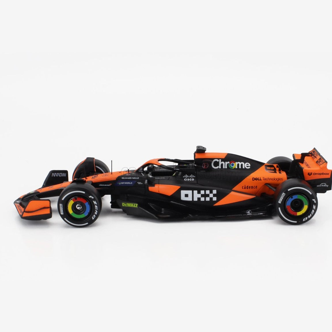 BURAGO 1/24 MCL38 OSCAR PIASTRI #81 WITH HELMET by BURAGO