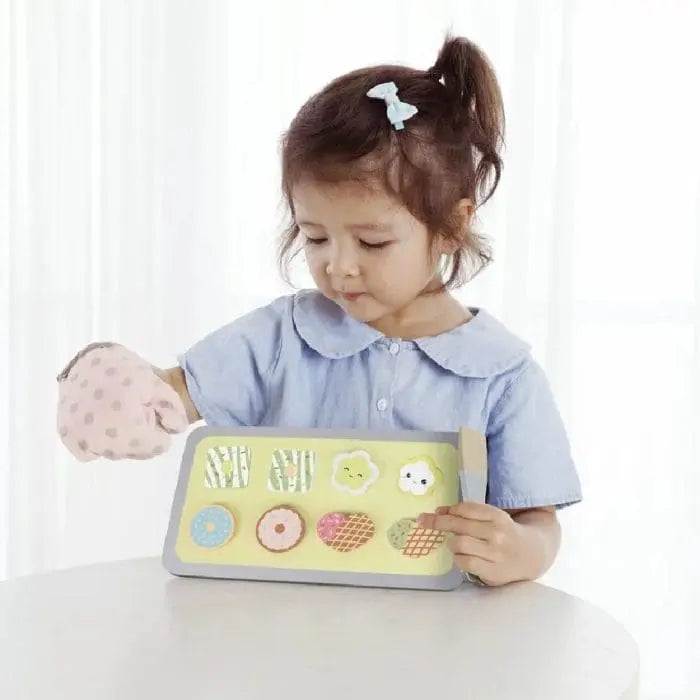 CLASSIC WORLD BISCUIT BAKING SET by Classic World
