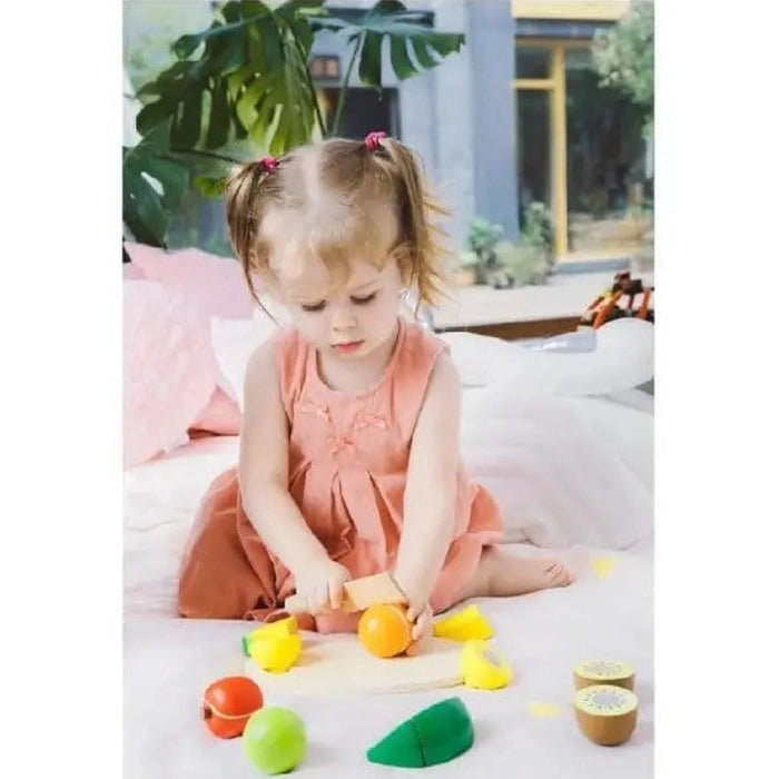 CLASSIC WORLD CUTTING FRUIT by Classic World