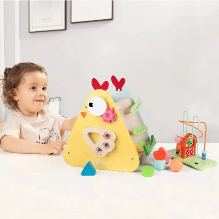 CLASSIC WORLD HAPPY HEN ACYTIVITY BOX by Classic World