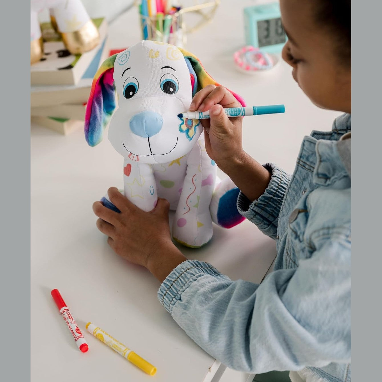 COLOUR ME PLUSH PUPPY by Crayola