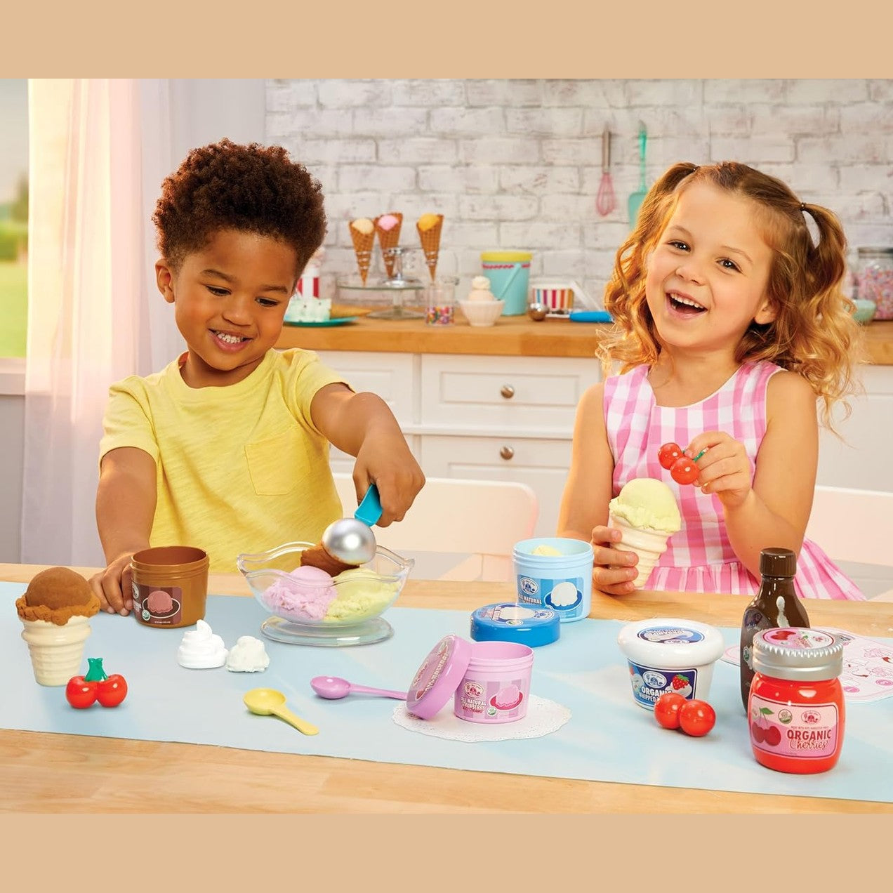 Creative Chefs Ice Cream Kit with Special Make-It! by MGA Entertainment