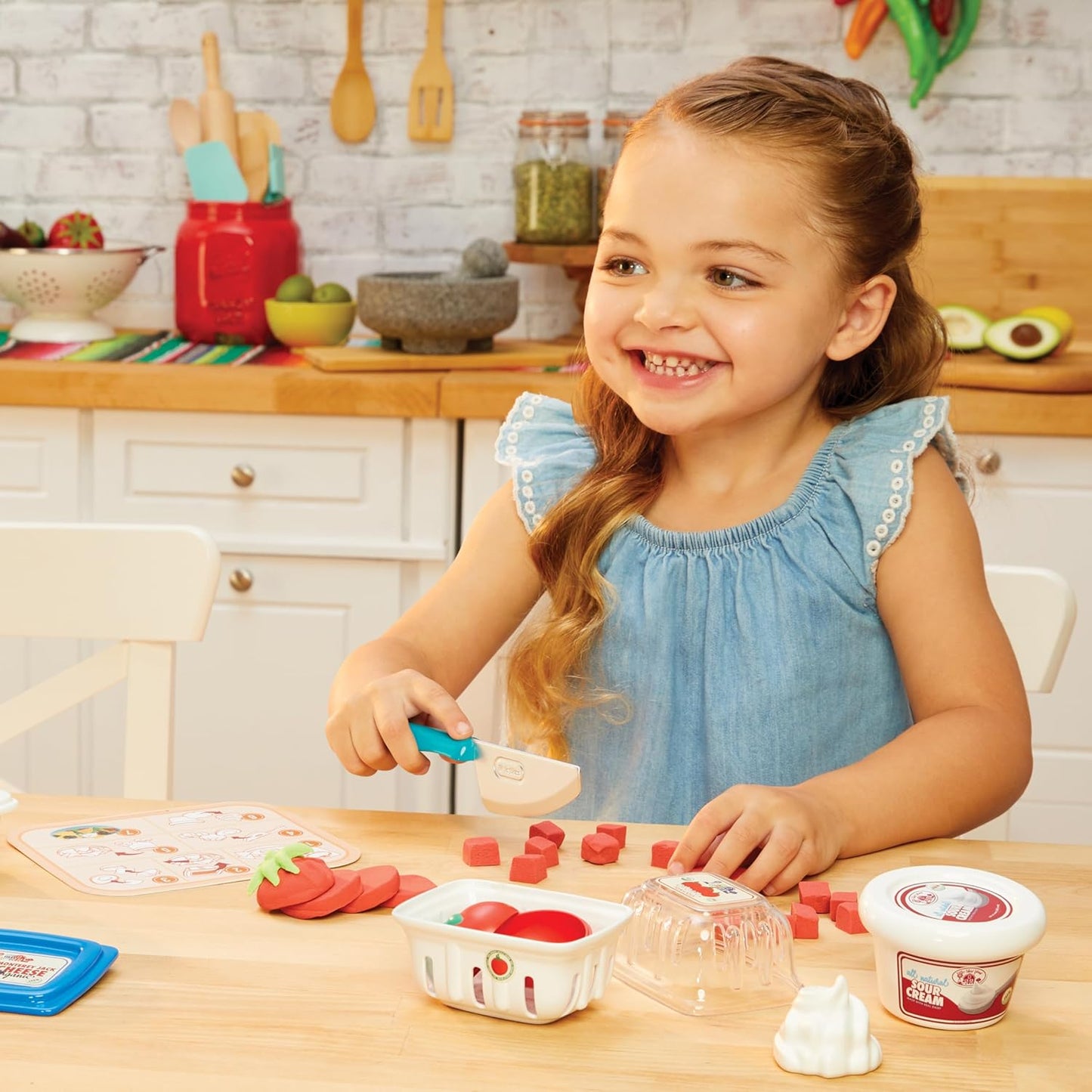 Creative Chefs Make-It Mix Sand Nacho Kit by MGA Entertainment