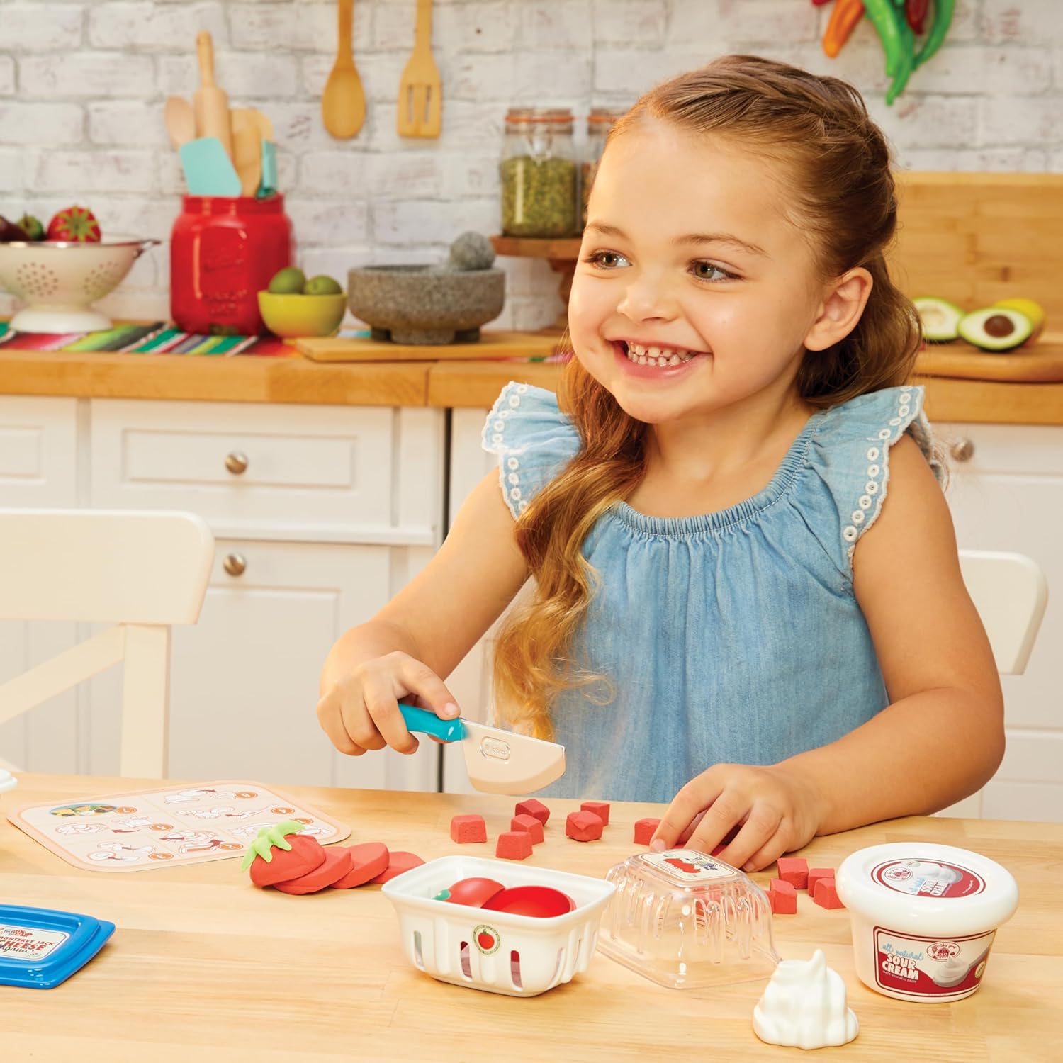 Creative Chefs Make-It Mix Sand Nacho Kit by MGA Entertainment