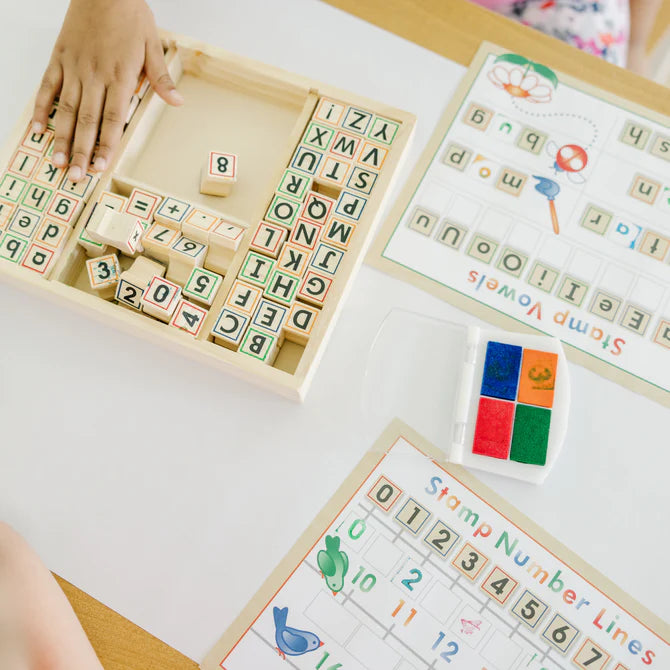 DELUXE STAMP SET by Melissa & Doug
