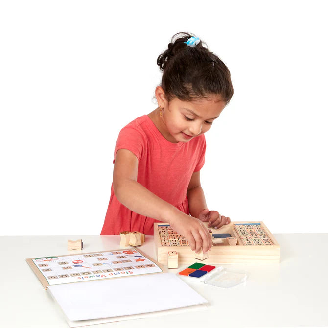 DELUXE STAMP SET by Melissa & Doug