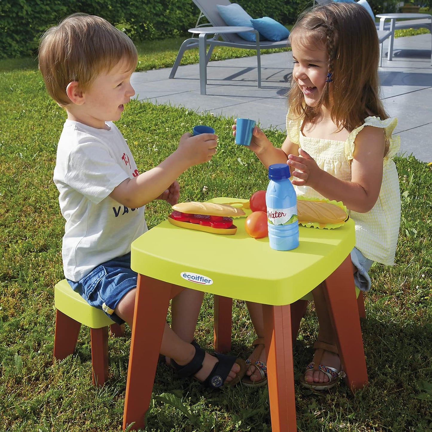 Ecoiffier Picnic Table Set and Stool by Ecoiffier