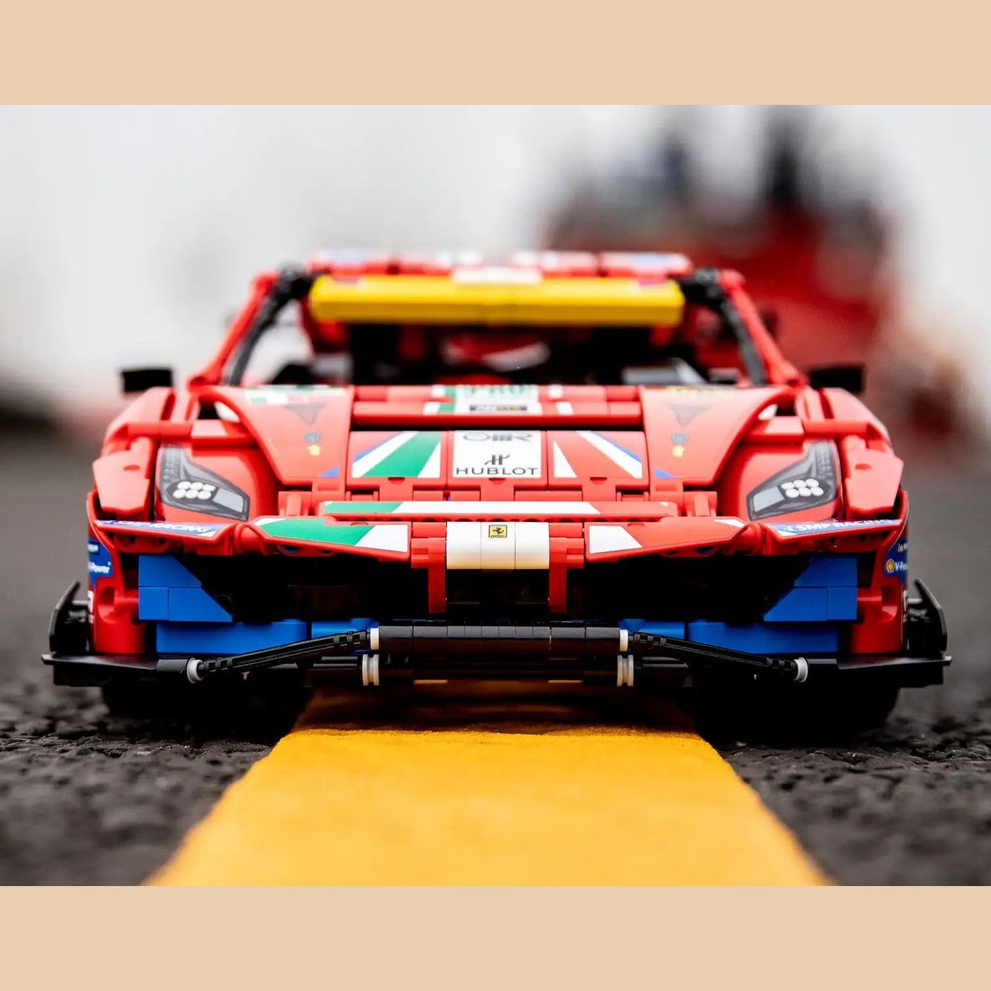 LEGO Ferrari 488 GTE (42125) by LEGO