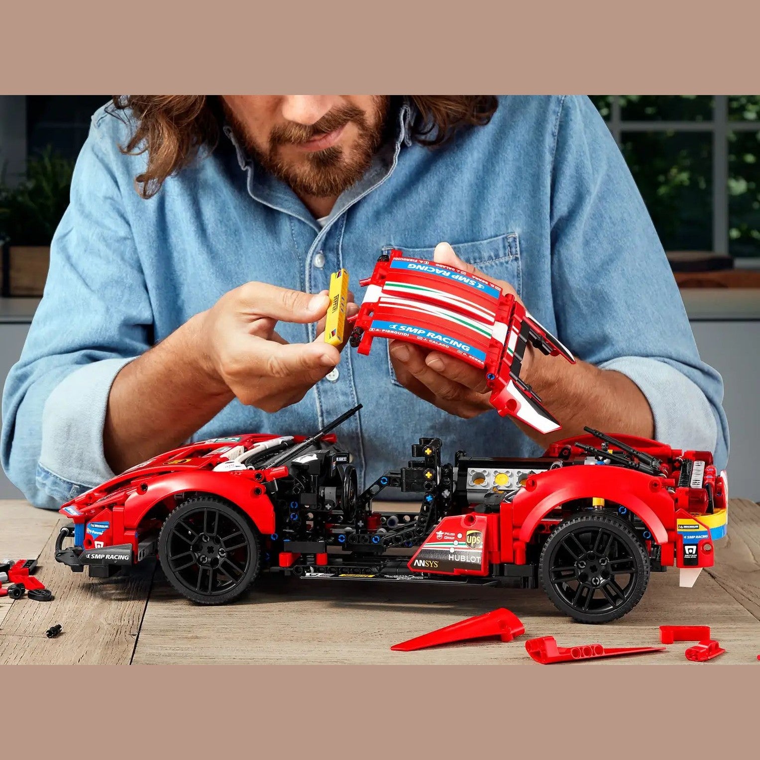 LEGO Ferrari 488 GTE (42125) by LEGO