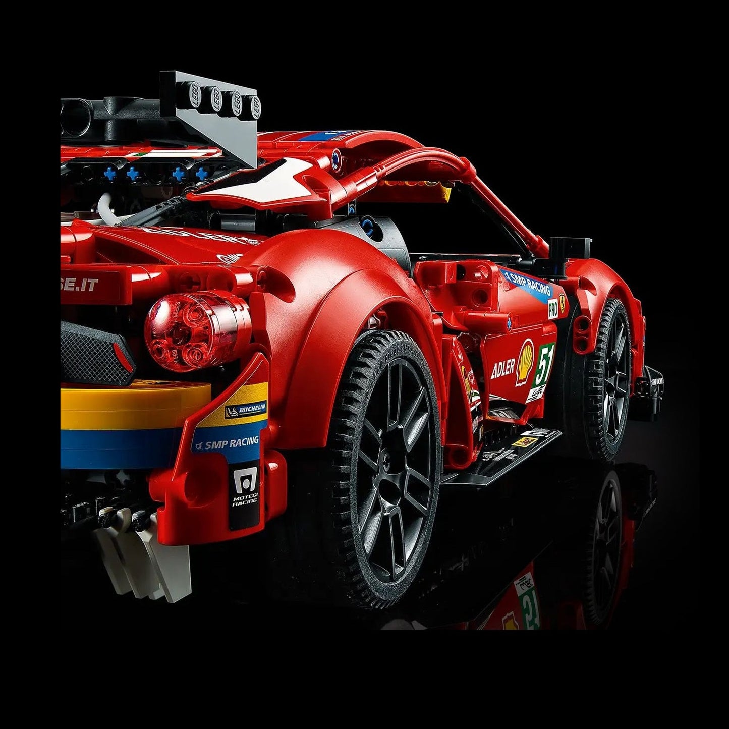 LEGO Ferrari 488 GTE (42125) by LEGO