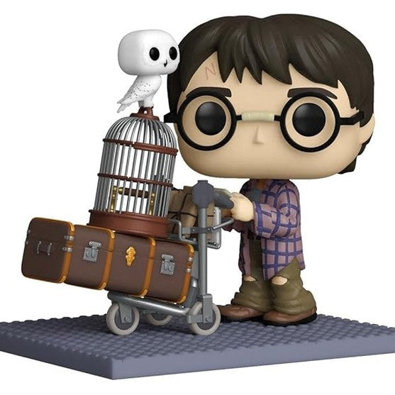 Funko Pop Deluxe: Harry Potter 20th Anniversary - Harry Pushing Trolley (135) by FUNKO POP!