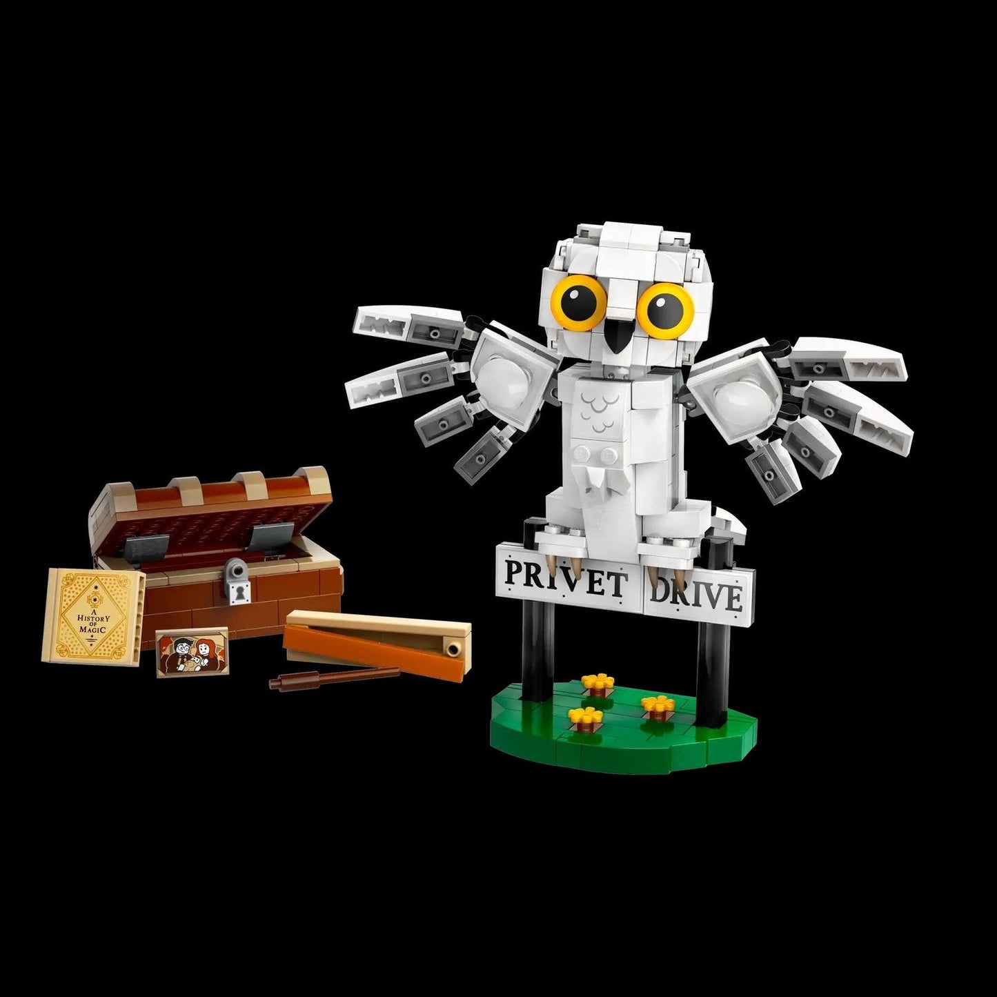 LEGO Hedwig™ at 4 Privet Drive (76425) by LEGO