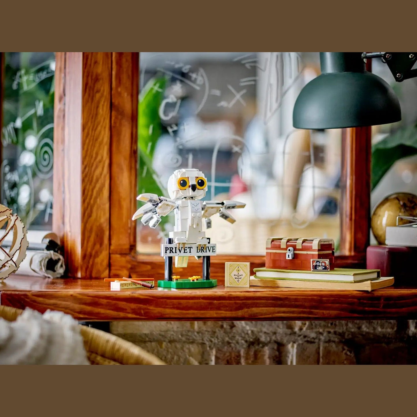 LEGO Hedwig™ at 4 Privet Drive (76425) by LEGO