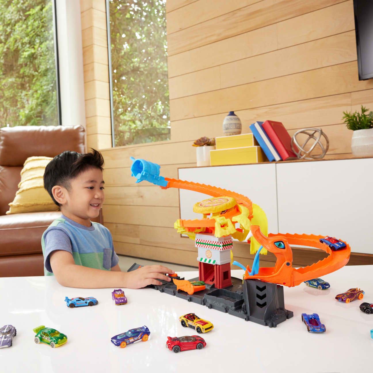Hot Wheels City Pizza Slam Cobra Attack Playset by Mattel