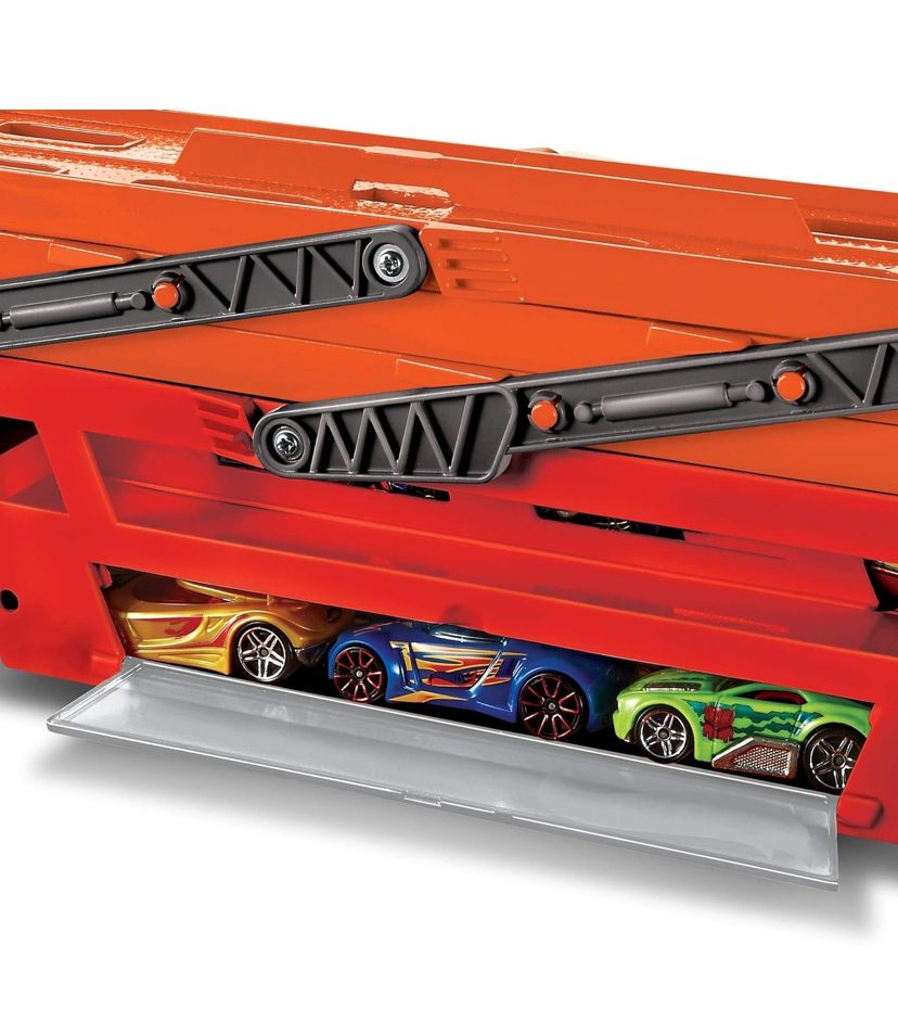 Hot Wheels Action Mega hauler / transporter