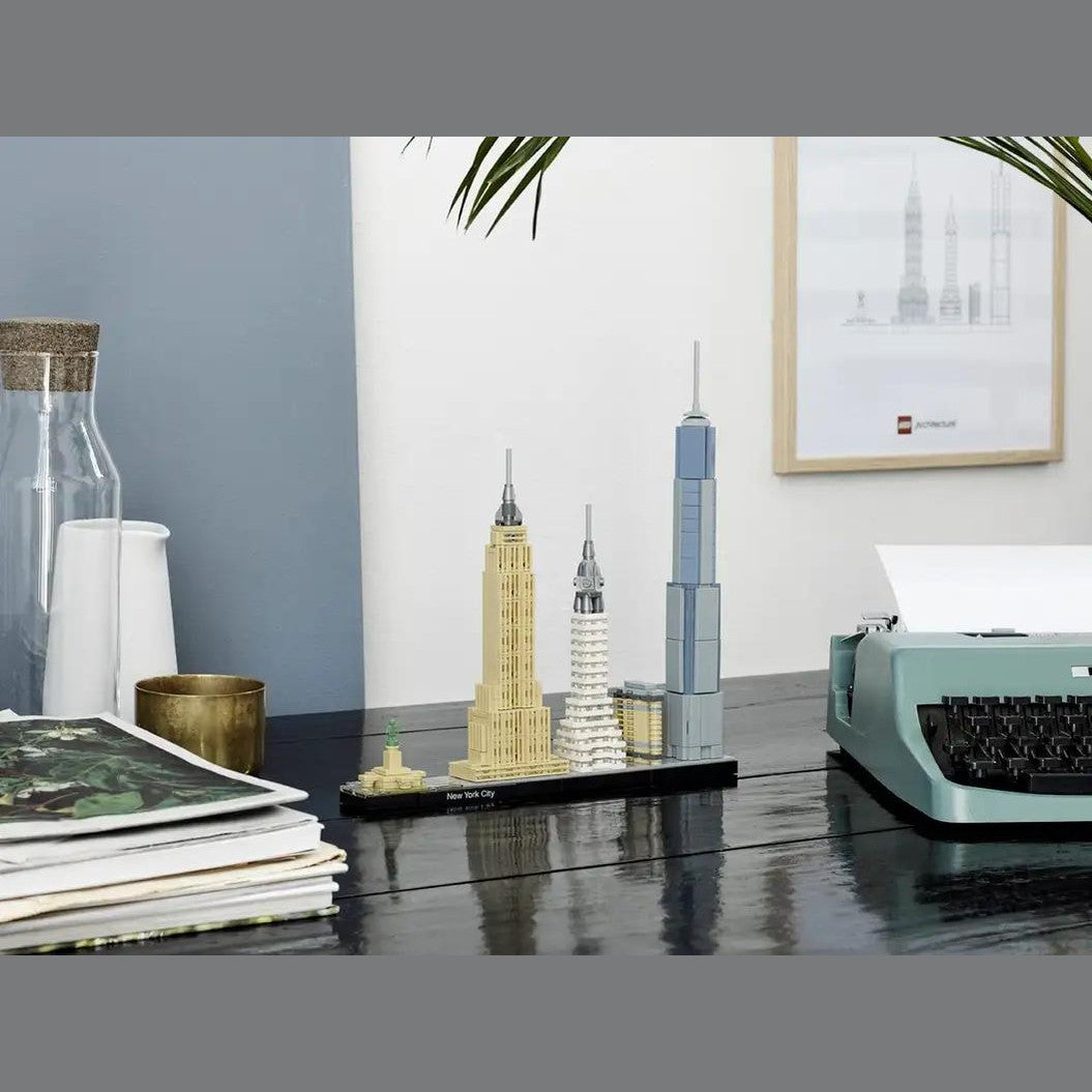 LEGO Architecture New York (21028) by LEGO