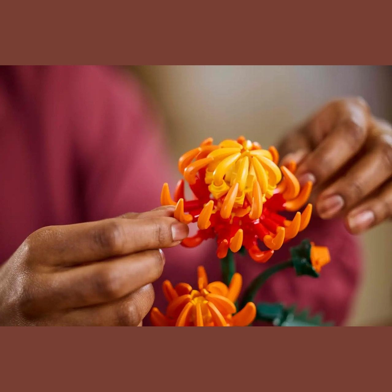 LEGO Chrysanthemum (10368) by LEGO