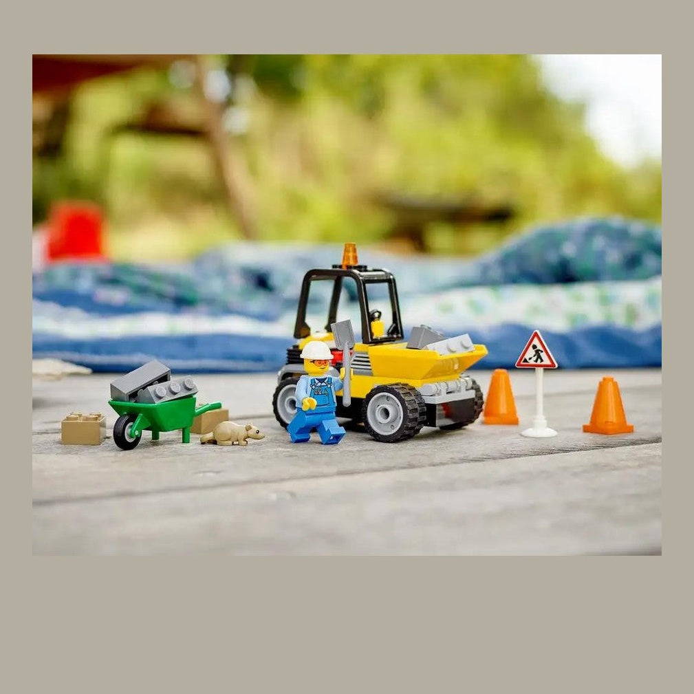 LEGO City Roadwork Truck (60284) by LEGO