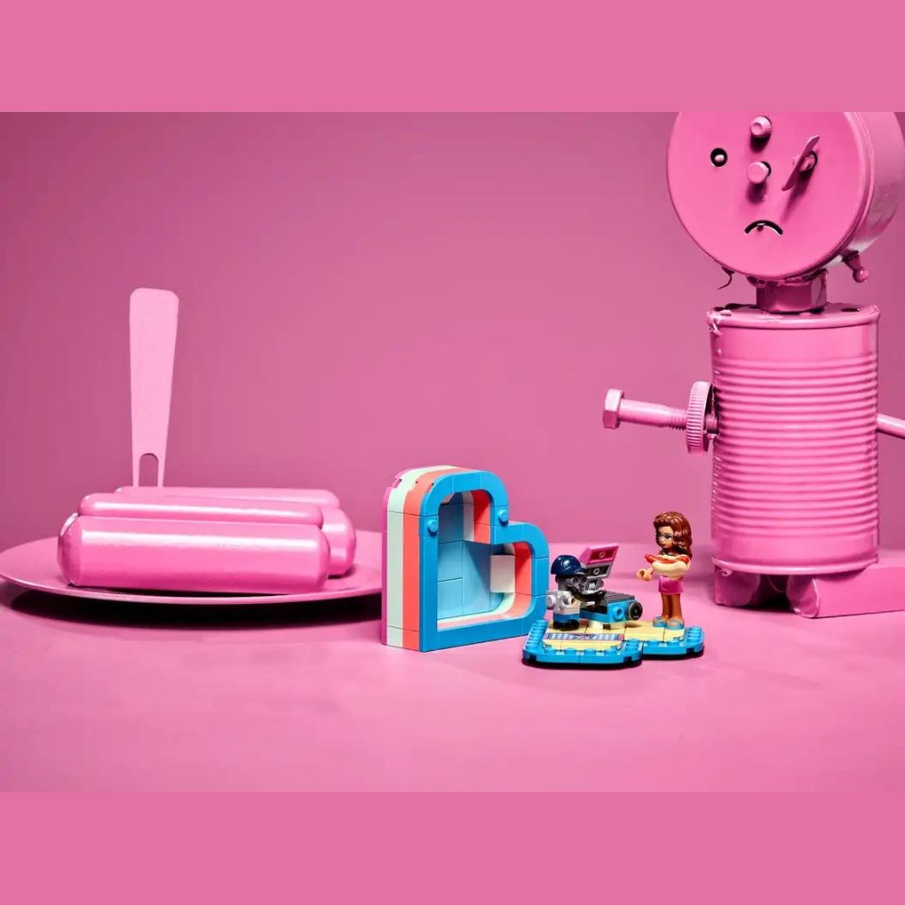 LEGO Friends Olivia's Summer Heartbox (41387) by LEGO