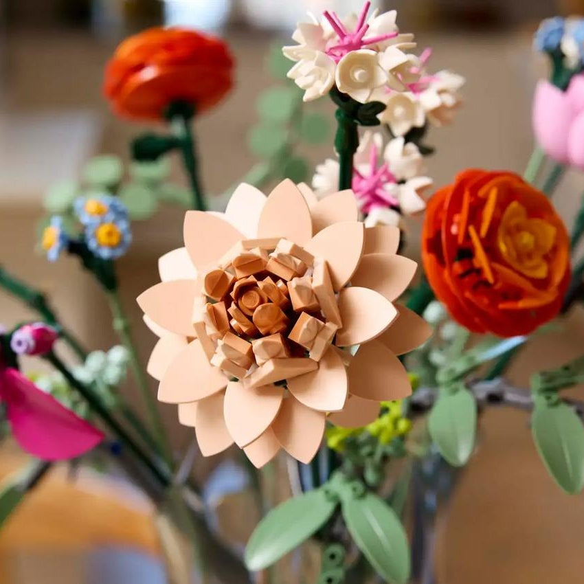 LEGO Pretty Pink Flower Bouquet (10342) by LEGO