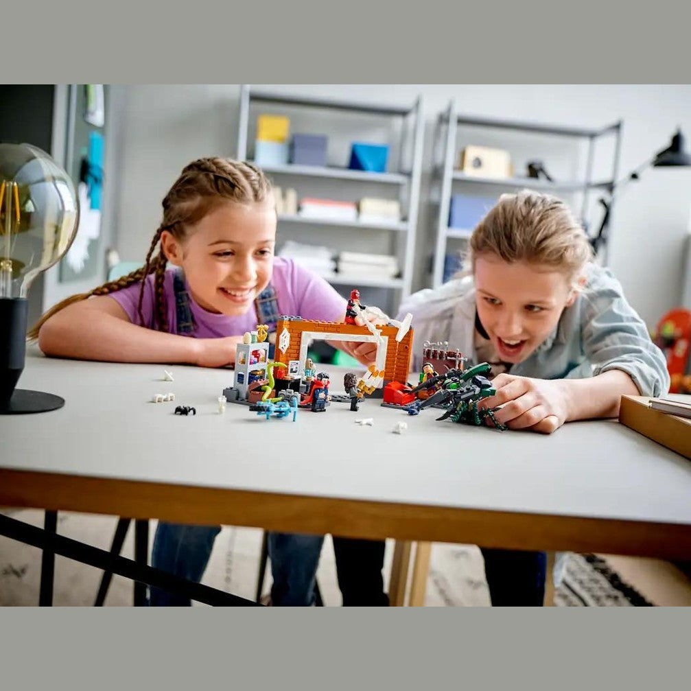 LEGO SpiderMan at the Sanctum Workshop (76185) by LEGO