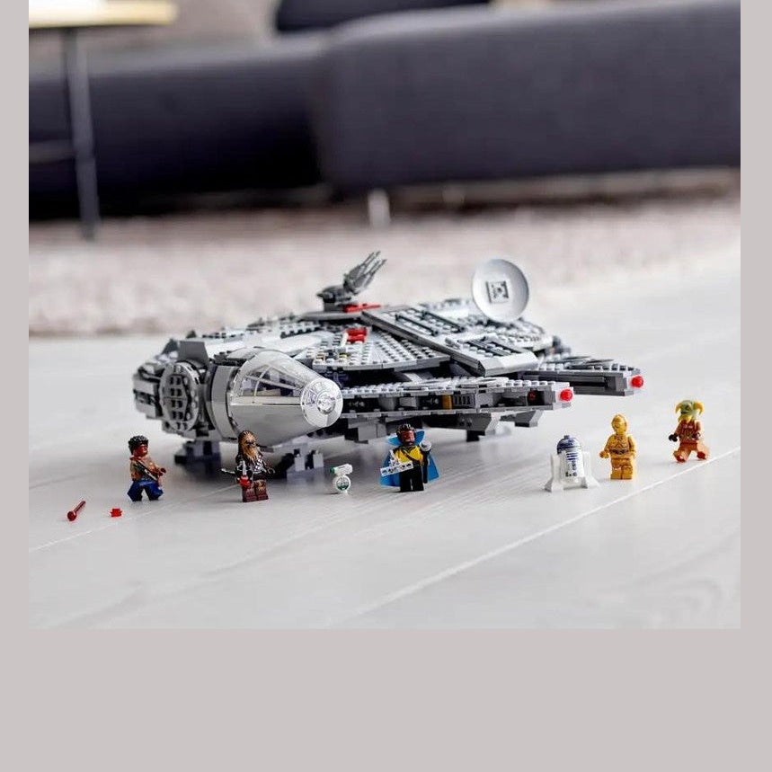 LEGO StarWars Millennium Falcon (75257) by LEGO