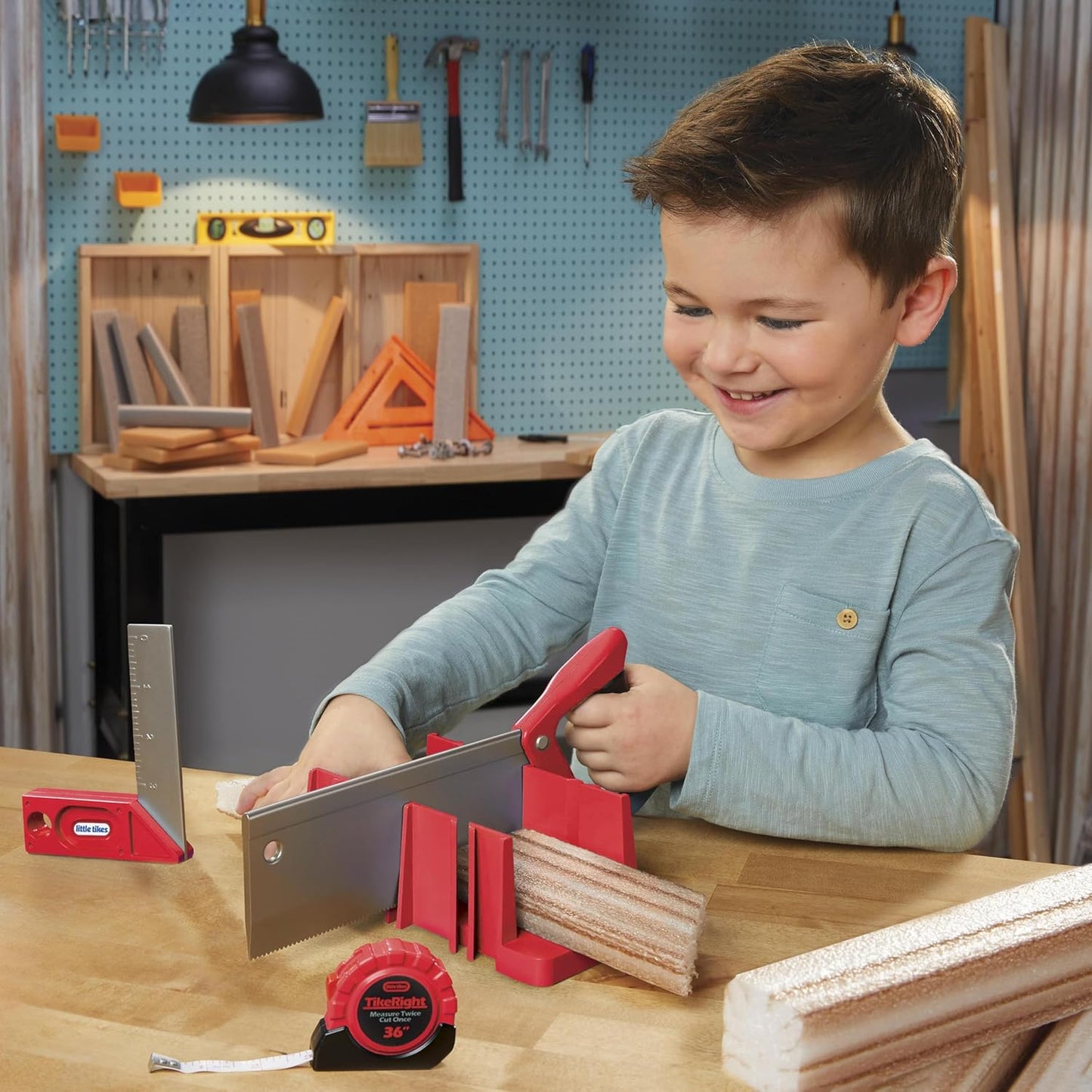 Little Tikes Creative Building Measuring and Cutting Set by MGA Entertainment