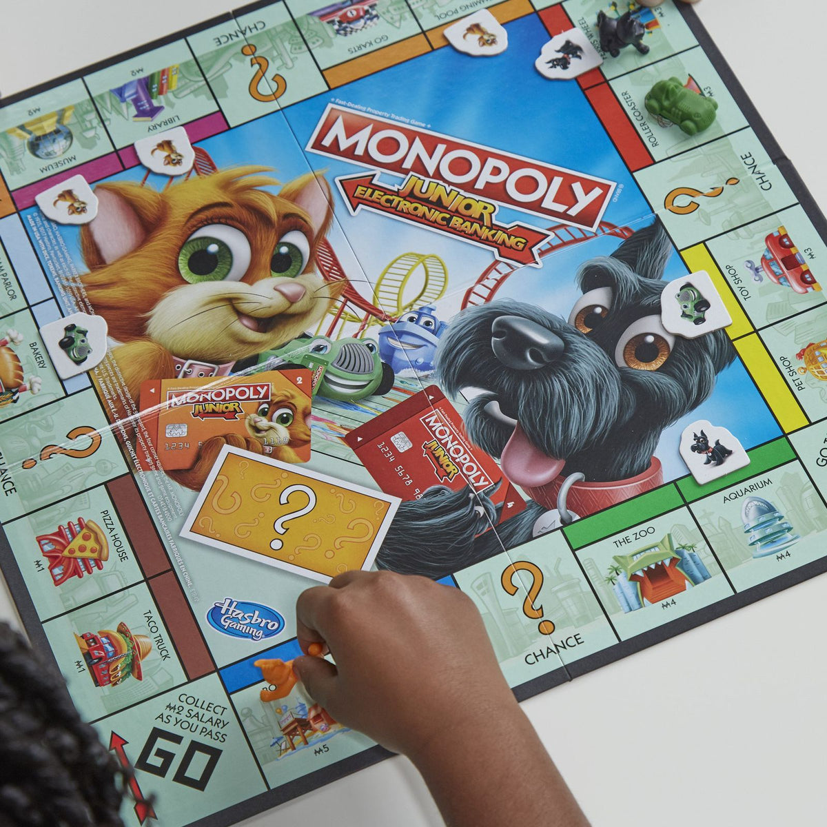 MONOPOLY JUNIOR ELECTRONIC BANKING by Hasbro