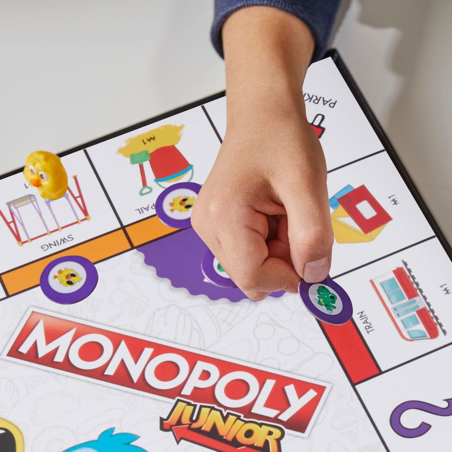 MONOPOLY JUNIOR (ENG/FR) by Hasbro