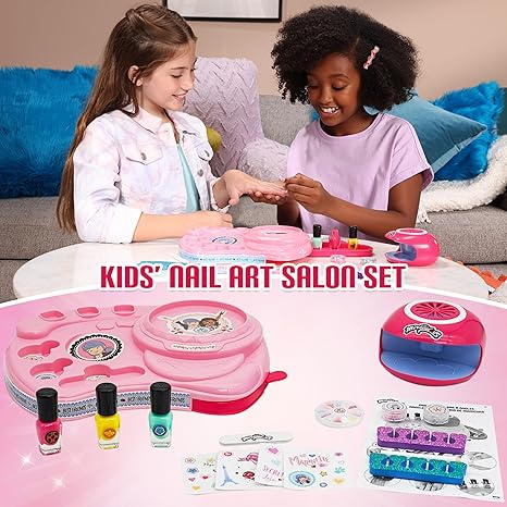 Miraculous Ladybug - Marinette's Nail Studio, Nail Polish Kit by Playmates Toys