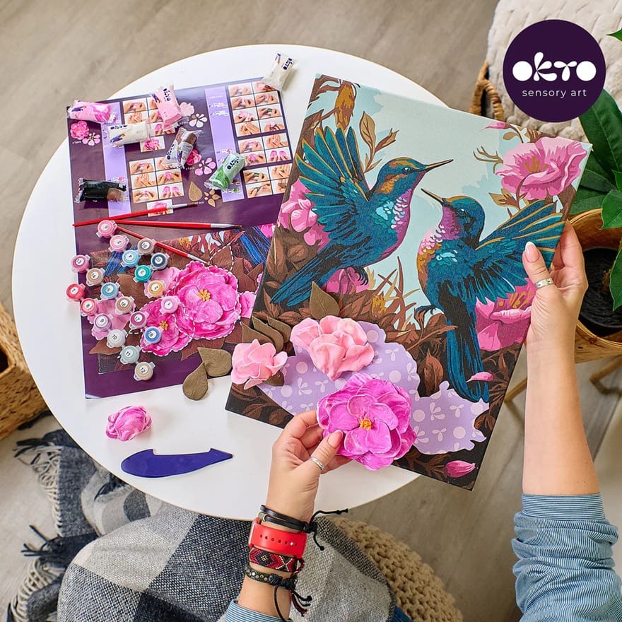 OKTO HUMMINGBIRDS IN LOVE by OKTO