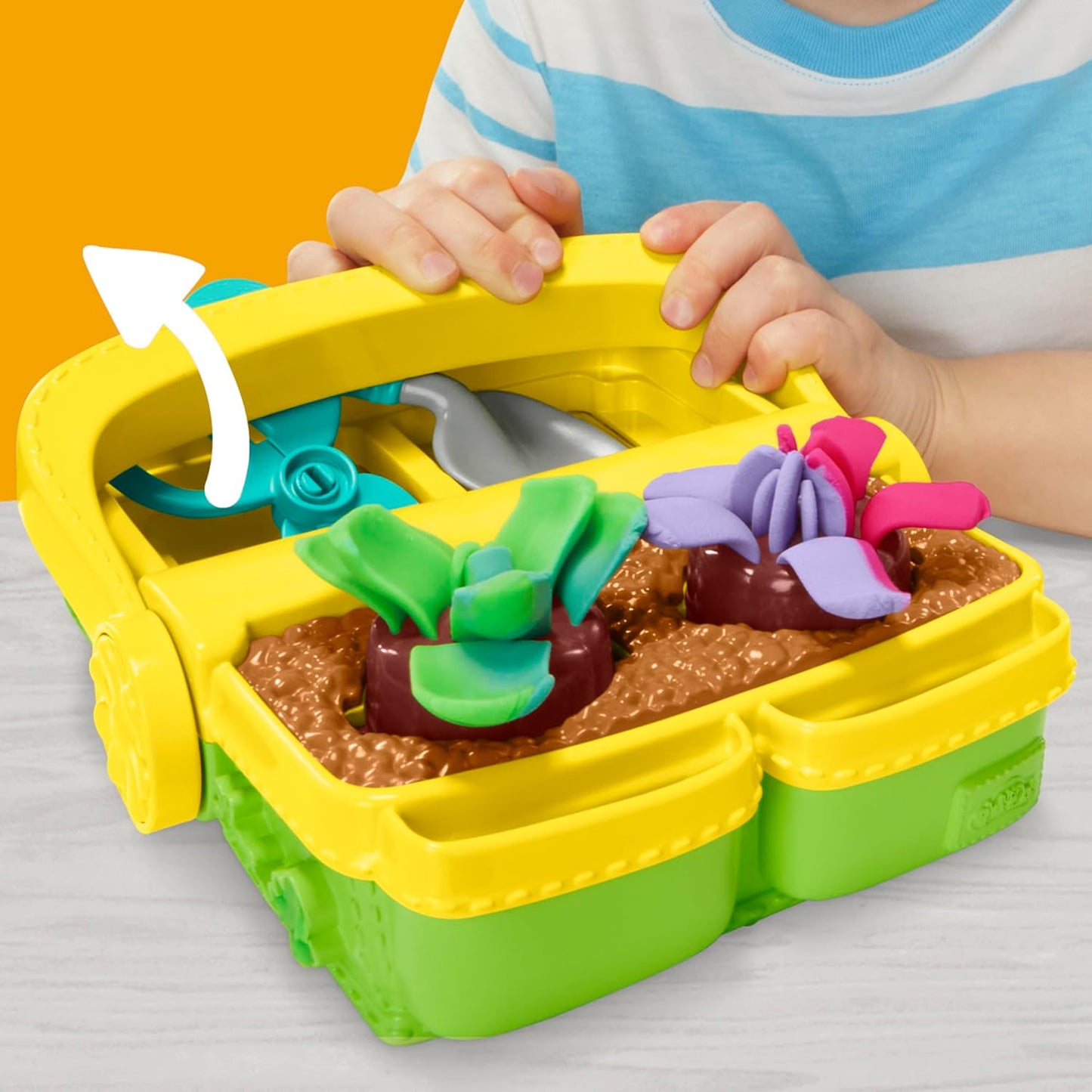 PLAY-DOH BLOOMING FLOWERS by Hasbro