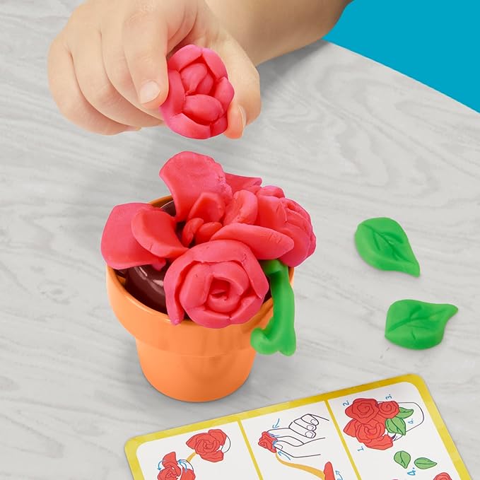 PLAY-DOH BLOOMING FLOWERS by Hasbro