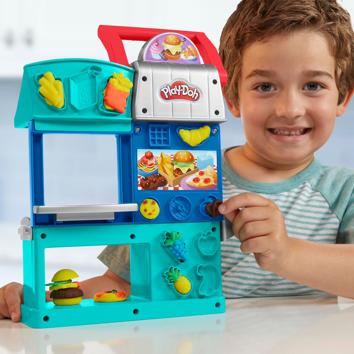 PLAY DOH BUSY CHEF’S RESTAURANT PLAYSET by Hasbro