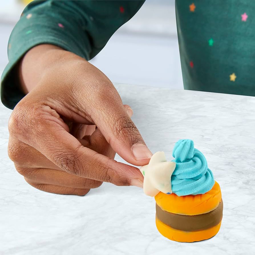 PLAY DOH MAGICAL MIXER PLAYSET by Hasbro