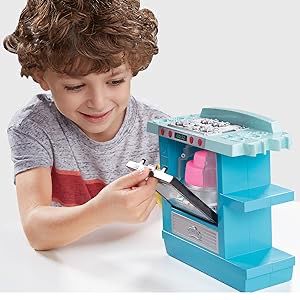 PLAY DOH RISING CAKE OVEN PLAYSET by Hasbro