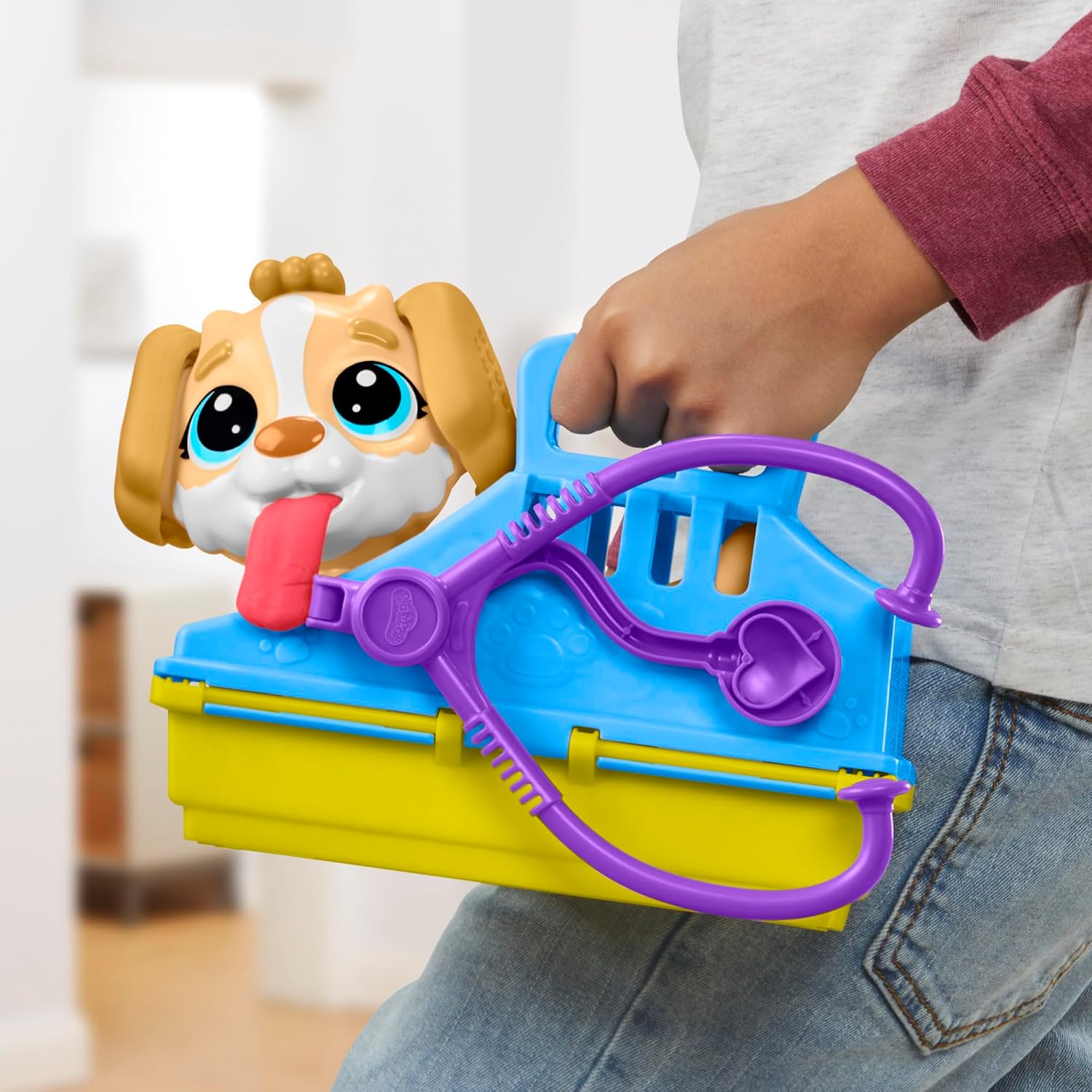 Play-Doh Care 'n Carry Vet Playset by Hasbro