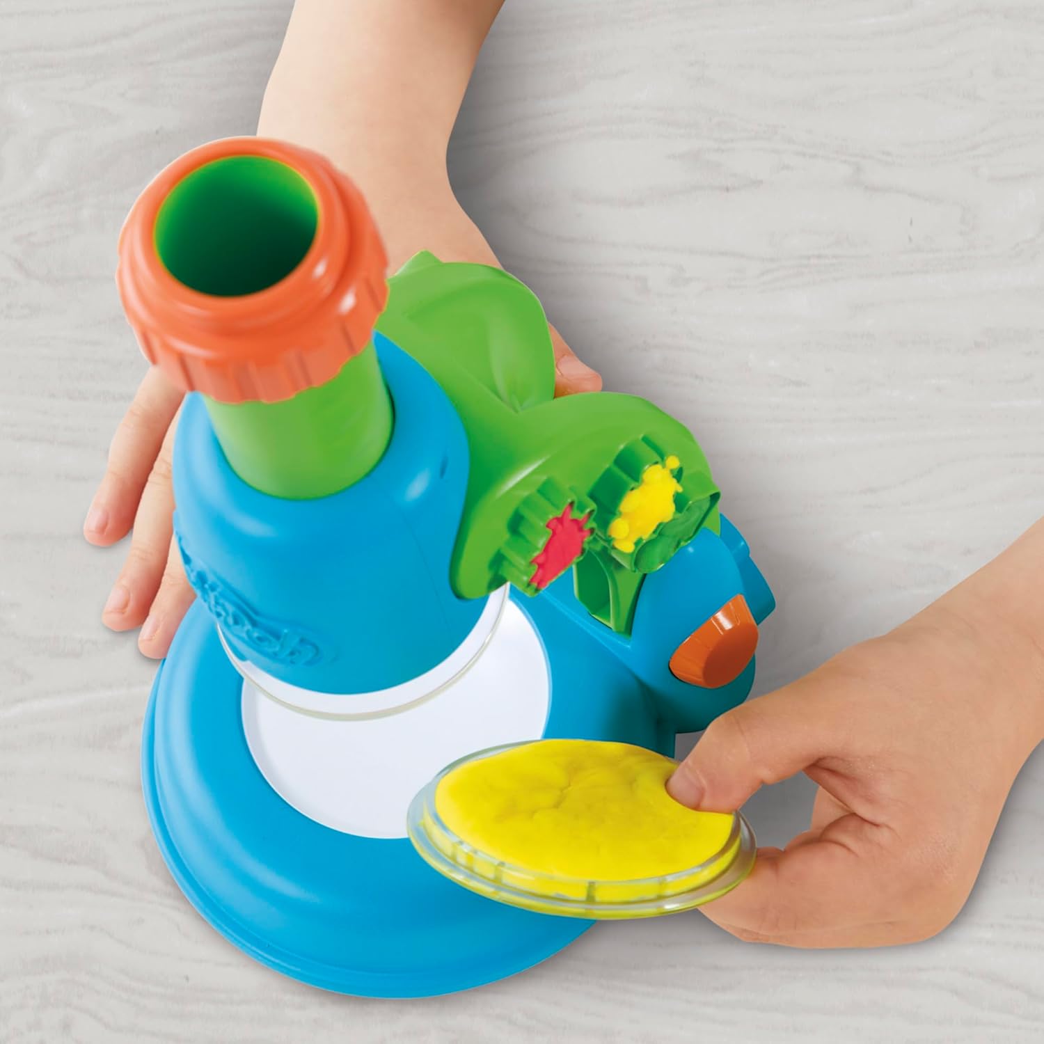 Play-Doh Light & Look Microscope by Hasbro